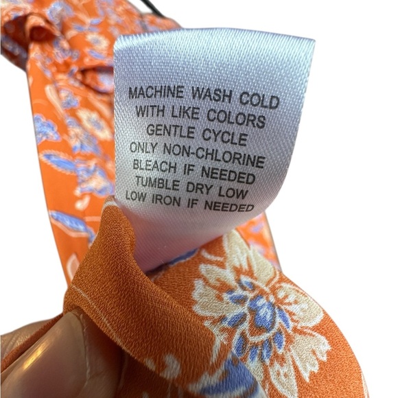 DR2 Women’s Orange Paisley Floral Blouse Flutter Sleeves Lightweight SZ Medium - Picture 8 of 8